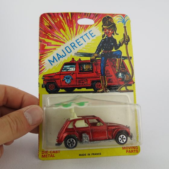 miniature majorette ancienne