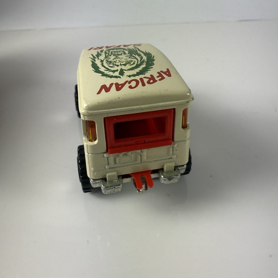 Jouet Majorette Toyota BJ 40 Pastis 51 échelle 1/55 - Occasion Parfait état, Micro-écailles